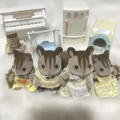 シルバニアファミリー リス 人形 家具セット　冷蔵庫　洗濯機　ピアノ　ブランコ