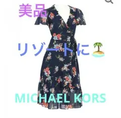 キ*ル様 ネイビー花柄 半袖 ひざ丈ワンピースのサムネイル