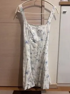 HOLLISTER ノースリーブ ミニワンピース ボタニカル柄