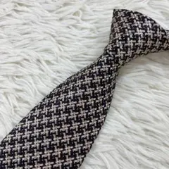 【未使用に近い】TOM FORD チェック柄ネクタイ ベージュ　黒のサムネイル