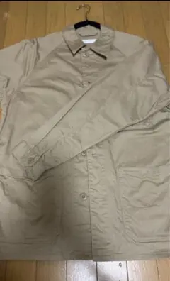 未使用品近い。ユニクロ。男性ジャケット。