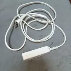 延長コード　電源タップ 3個口 ホワイト 約2m