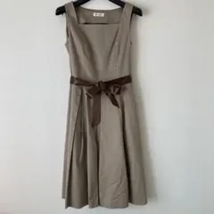 A-proudly ノースリーブひざ丈ワンピース M ベージュ