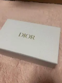 DIORの箱
