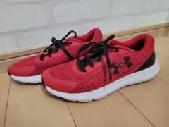 Under Armour　スニーカーのサムネイル