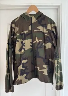 【人気】カモフラ柄　ノースフェイス　スワローテイル フーディー パーカー