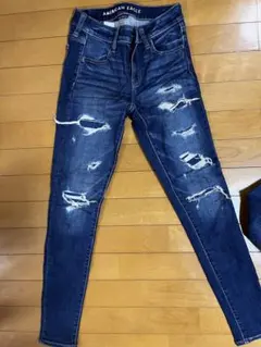 American Eagle スキニーデニム ダメージ加工のサムネイル