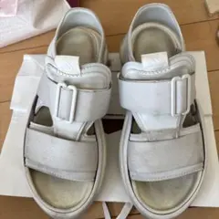 adidas ホワイト サンダル