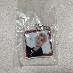 SEVENTEEN アクリルキーホルダー The8
