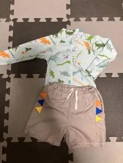 恐竜柄ラッシュガード＆ショートパンツ 90cm