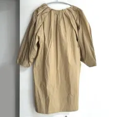 新品✨EMODA 【エモダ】タックスリーブ　ブラウス　ワンピース　長袖　ベージュのサムネイル