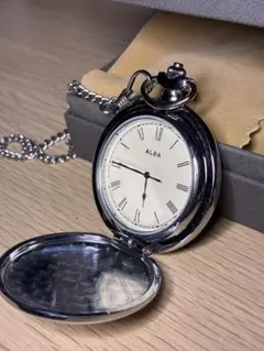 【動作品・チェーン付き】ALBA 懐中時計 シルバー レトロ ヴィンテージのサムネイル