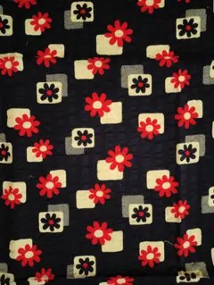 ネイビー花柄綿生地 約90cm x 90cm