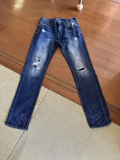 【美品】ダメージ加工ダークブルーデニムパンツ