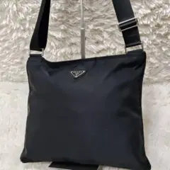 プラダ ショルダーバッグ サコッシュ 三角プレート 肩掛け ブラック