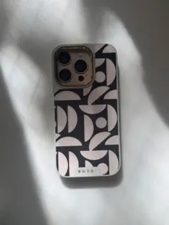 iPhone 15 Pro BURGA ケース　elite