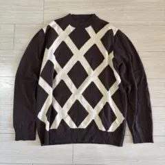 ブラウン薄手ニットスタンドネック長袖大人かわいい