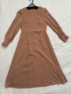 ワンピース　長袖　入学式　卒業式　結婚式　ベージュ