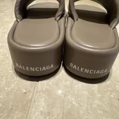 BALENCIAGA サンダル 厚底 ベージュ 37のサムネイル