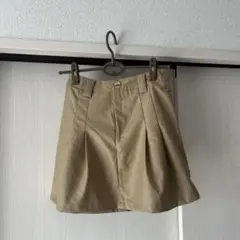 ベージュ ミニ丈 プリーツスカート