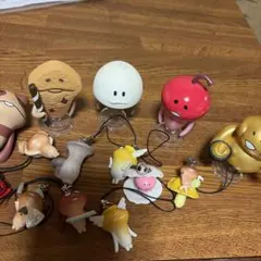 んふんふなめこフィギュア5体とストラップ ９体セット