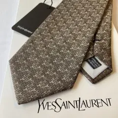 イヴサンローラン　YSL　ネクタイ　8cm幅　ロゴ柄　光沢感のある生地　21