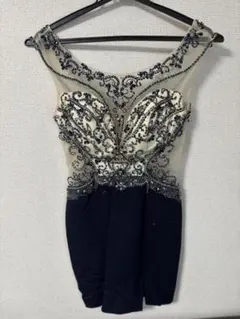 ビーズ刺繍アイボリー・ネイビードレス