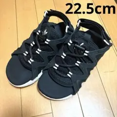 アディダス　サンダル　22.5センチ