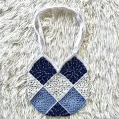 かぎ針編みトートバッグ中サイズ ブルー ハンドメイド グラニースクエアスタイル