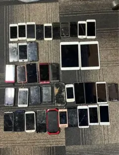 iPhone 44台 まとめ売り ジャンク 動作未確認 部品取り - メルカリ