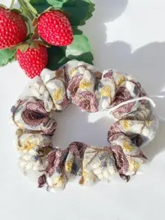 インド刺繍リボン　シュシュ（紫・黄色・白）　ハンドメイド　1-38