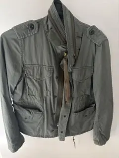 カーキ ミリタリージャケット