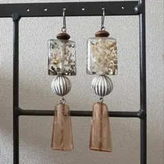 Item thumbnail for item 97e86a1e-1305-4bcb-b778-bc6dc30c0ade