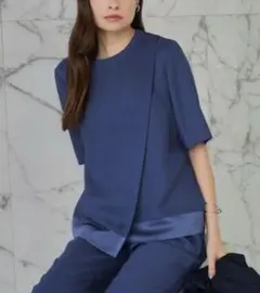 ■美品 ICB UVケア 接触冷感 FluidBackSatin Tブラウスのサムネイル