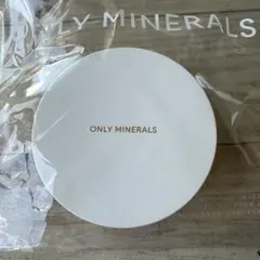 ONLY MINERALS 薬用美白ファンデーション オークルのサムネイル