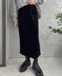 ブラック ベルベット タイトスカート