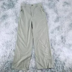 《GU》ジーユー　ストレートパンツ　カジュアル　ウエストゴム　カーキ