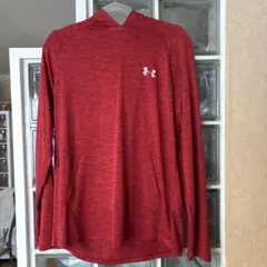 美品　Under Armour HeatGear パーカー