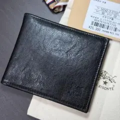 新品未使用　イルビゾンテ　折り財布　ロゴ刻印　レザー　ブラック　イタリア製 イルビゾンテ 折り財布 ロゴ刻印 ハート 限定品 レザー ヤケヌメ