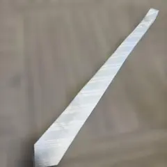 コムサイズム　メンズ　ネクタイ　ホワイトストライプネクタイ