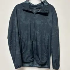 UNIQLO ポケッタブルUVカットパーカ（タイダイ）
