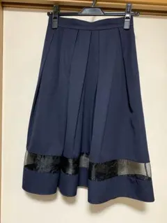 LANVIN en Bleu ネイビー 部分シースルーフレアスカートのサムネイル
