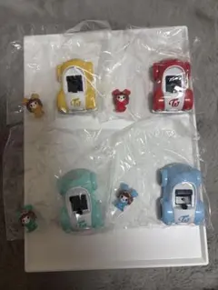 ☆新品未開封☆TWICE LOVELYS プルバックカー 4個セット