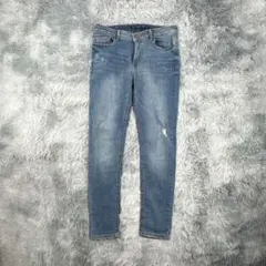 《Bershka》ベルシュカ　ジーンズ　デニム　パンツ　ダメージスキニー