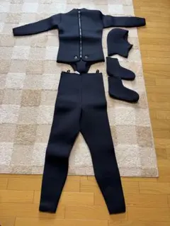 新品未使用　ウェットスーツ　5.0㎜