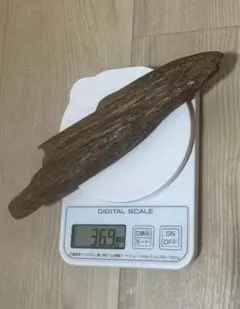 泥沈香 天然香木 37g 聞香用 置物 - メルカリ