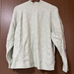 ライトグリーンケーブルニット ハイネック セーター