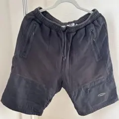 adidas ブラック ショートパンツ XO