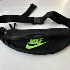 NIKE ボディバック ウエストポーチ バック 黒 ライトグリーン