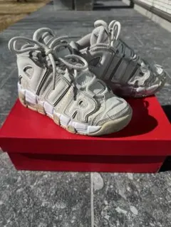 Nike Air More Uptempo ホワイト　18.5 モアテン